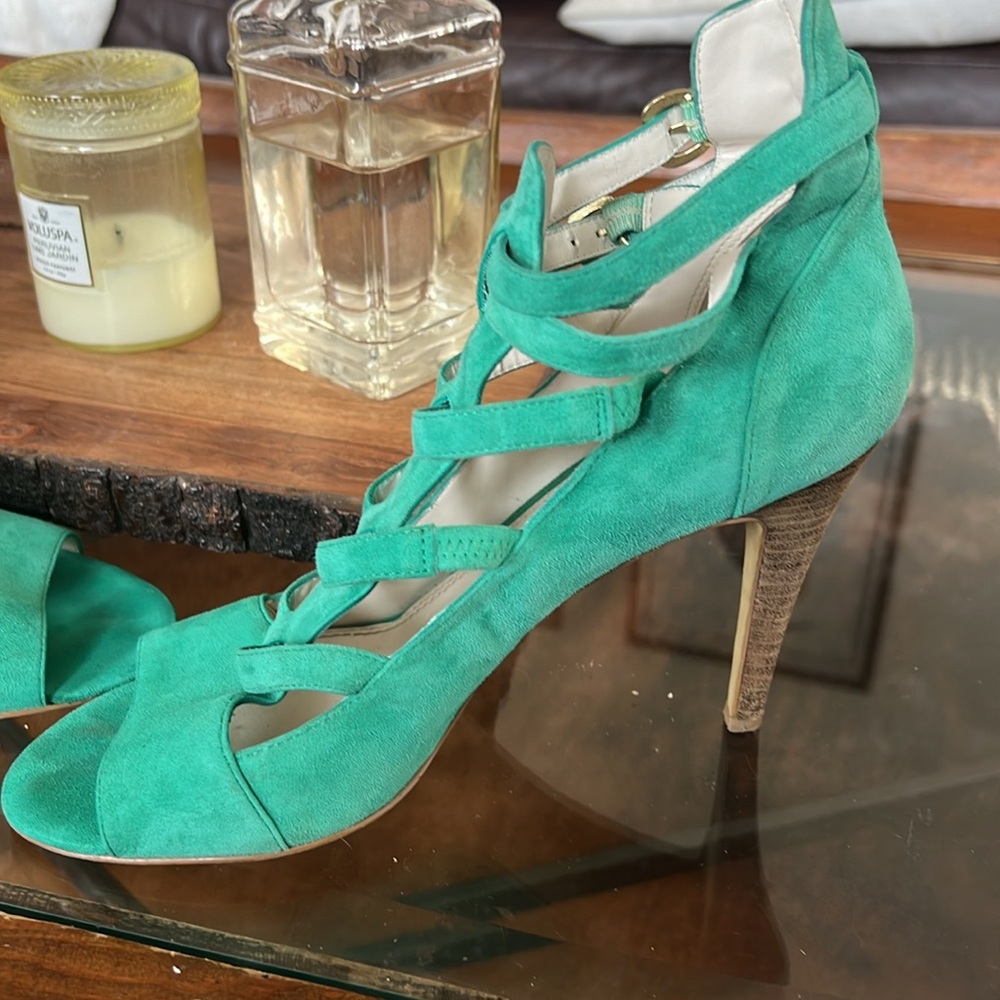 Rachel Roy Suede Teal Heels - Picture 8 of 12